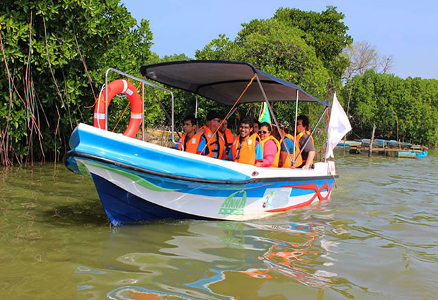 Negombo Lagoon Tour