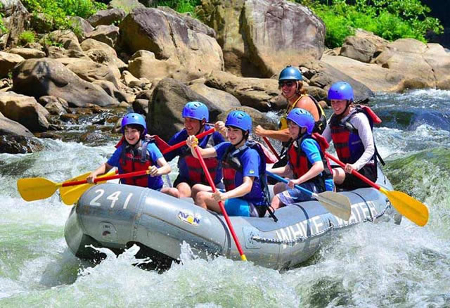 Water rafting kitulgala